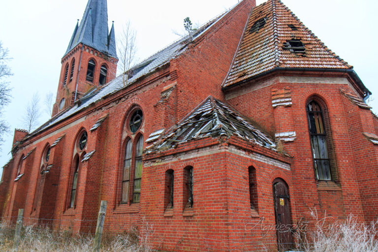 Pogódki - opuszczony kościół ewangelicki